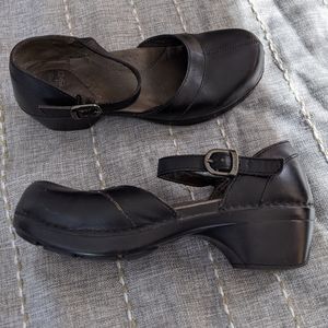 Pre-loved Dansko black clog sandals